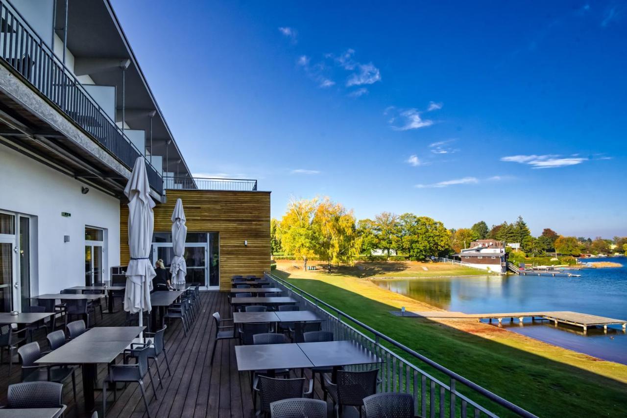 Neufeldersee Hotel & Restaurant Neufeld an der Leitha Exterior photo
