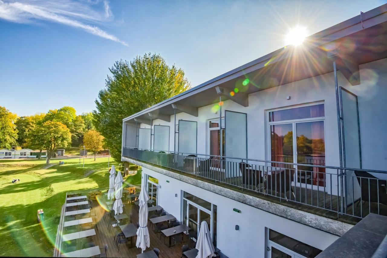 Neufeldersee Hotel & Restaurant Neufeld an der Leitha Exterior photo